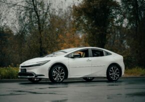 Best 2026 Sedan Cars for Long-Distance Driving Comfort, Fuel Efficiency, and Road Performance